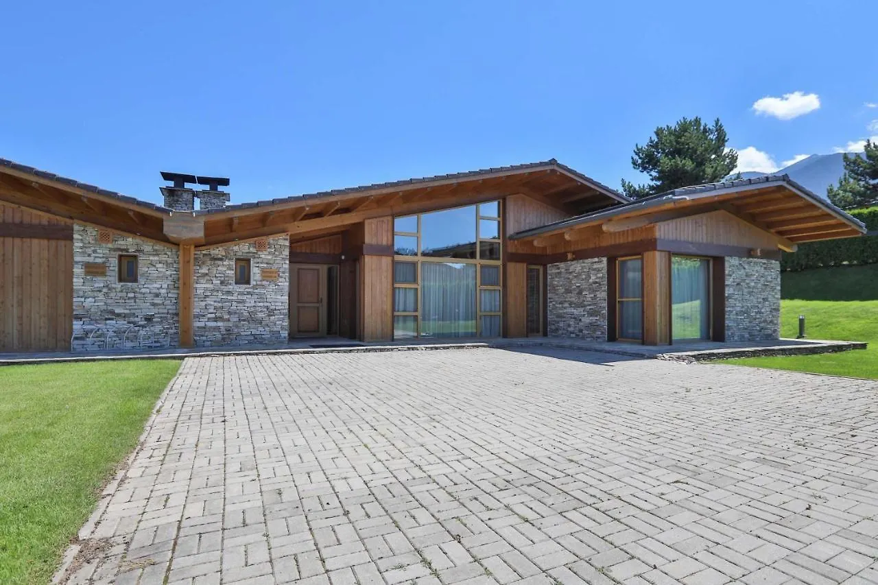 Luxury Chalets Pirin Golf & Country Club Μπάνσκο